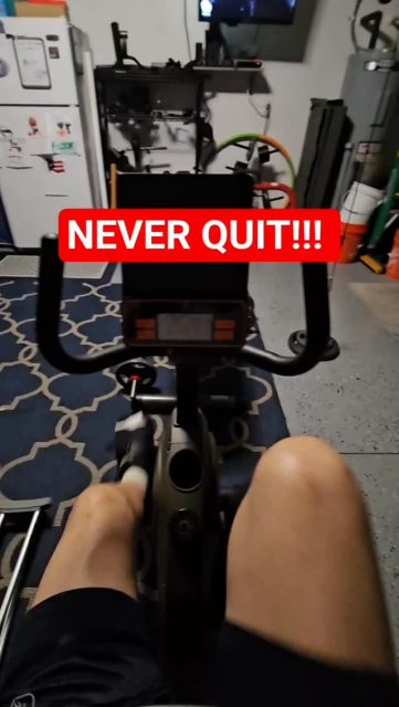 No matter what is going on in your life, never quit!  Do whatever it is you can to keep moving forward!  Even the small steps add up. 👊💪

#solotraining #totalkneereplacement #homeworkouts #bodyrebuilding #warriorinlife